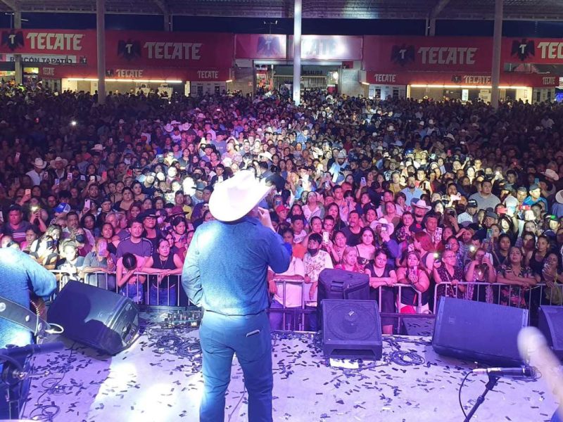 Arnulfo Jr. Rey y As Cantante