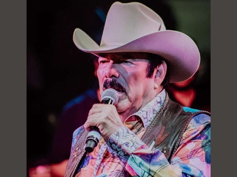 Lalo Mora Cantante