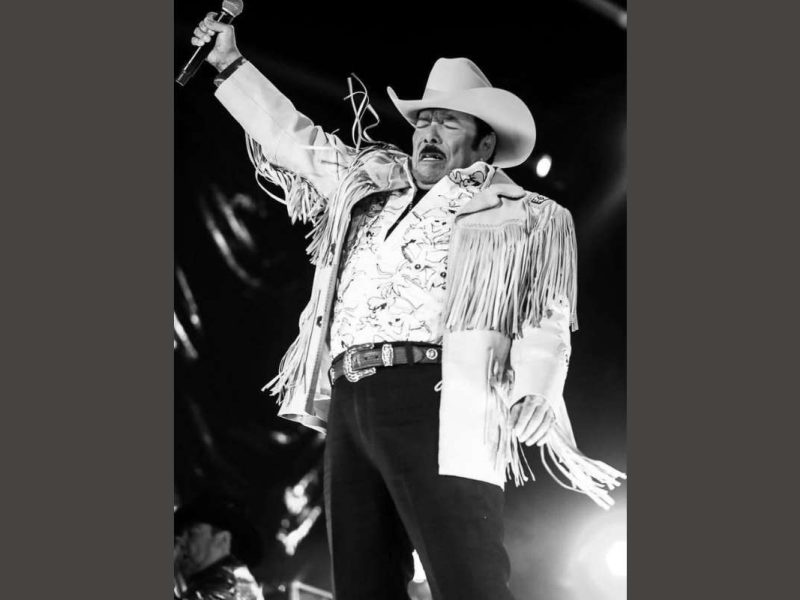 Lalo Mora Cantante