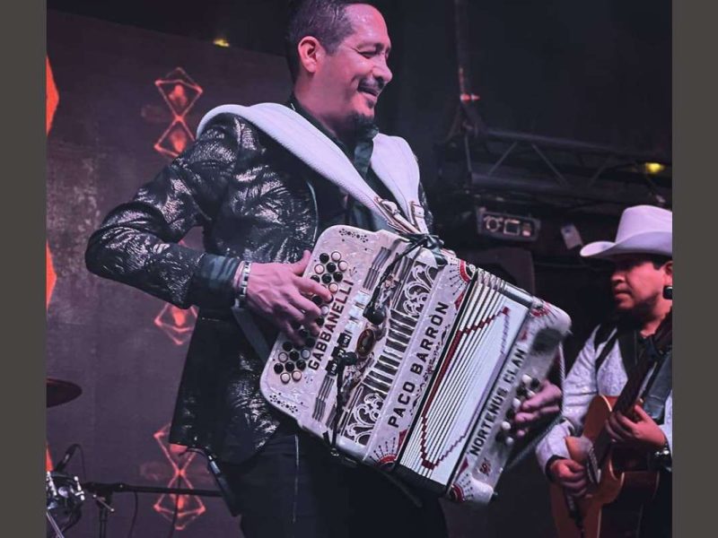 Grupo Paco Barrón y sus Norteños Clan