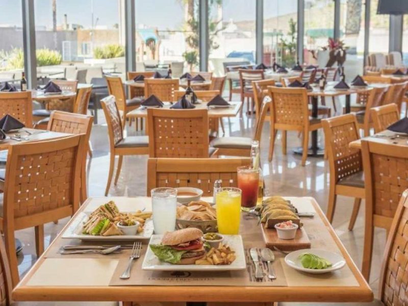 Restaurante Mezze Double Tree By Hilton