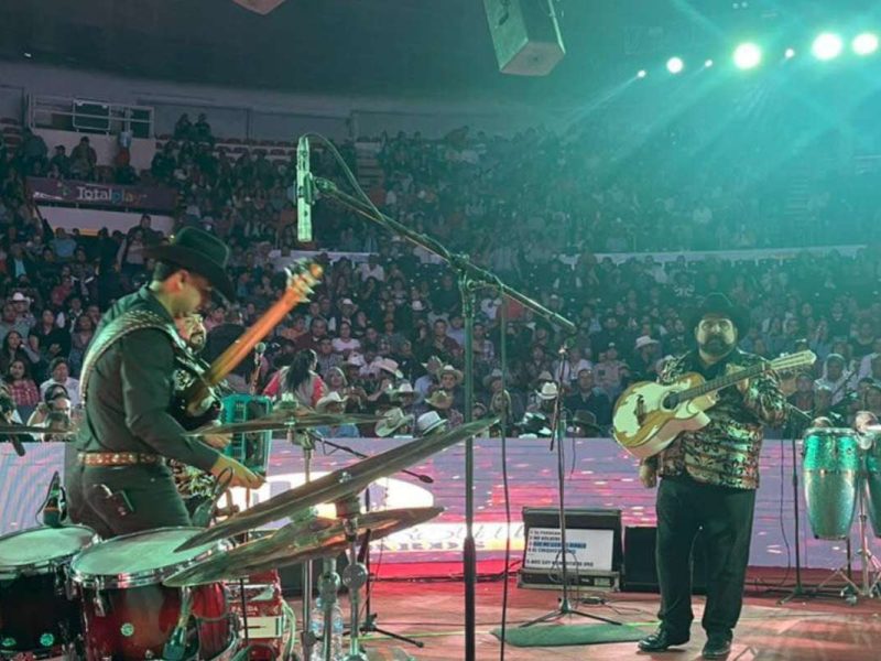 Salomón Robles y sus Legendarios