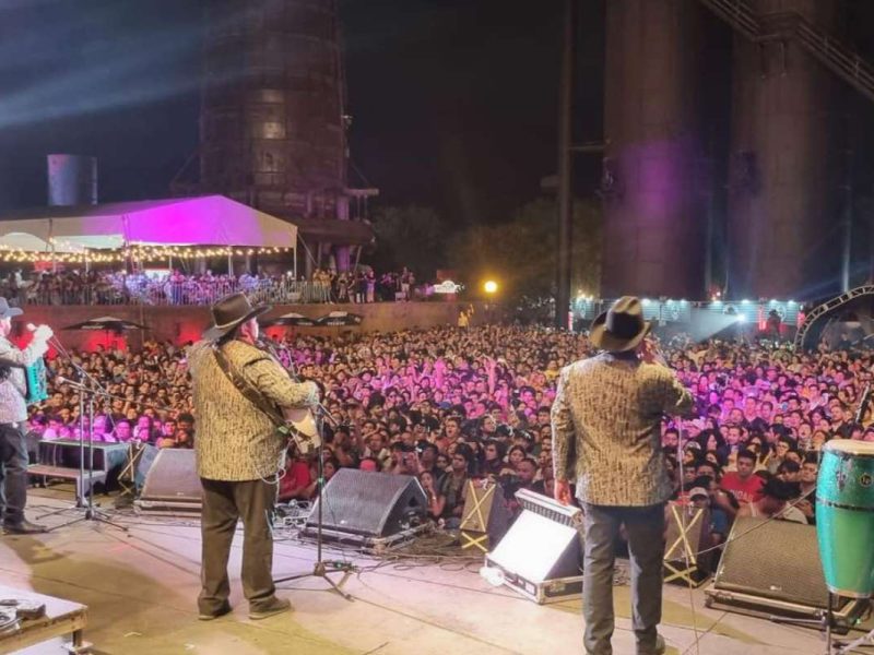Salomón Robles y sus Legendarios