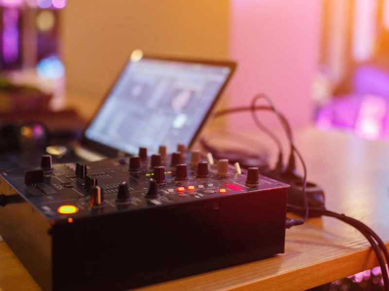 Renta Servicio de DJ