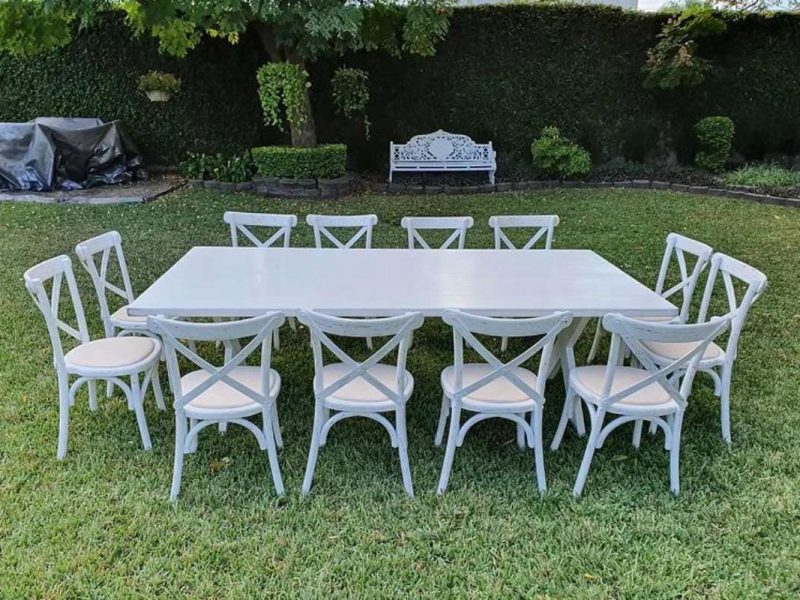 Renta de Mesa Rectangular Color Blanco de Madera para Eventos