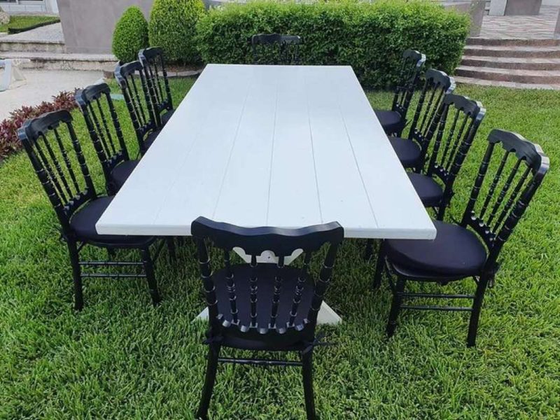 Renta de Mesa Rectangular Color Blanco de Madera para Eventos