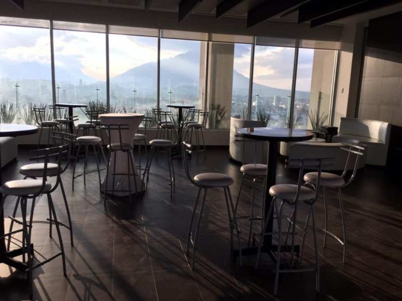 Renta de Mesa Alta Tipo Bar
