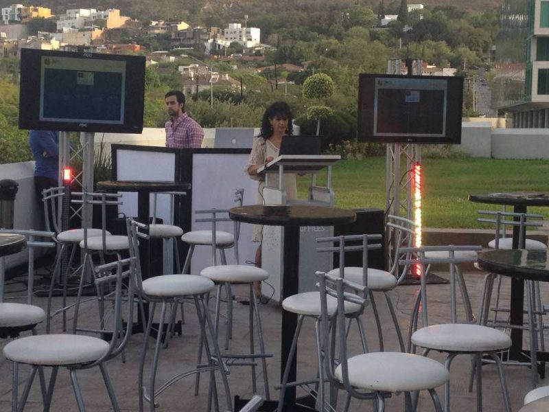 Renta de Mesa Alta Tipo Bar