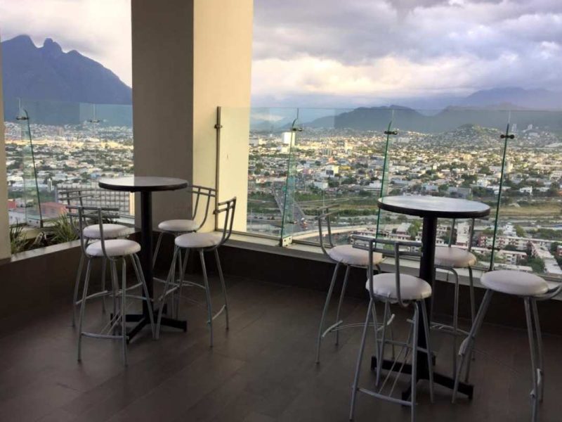 Renta de Mesa Alta Tipo Bar