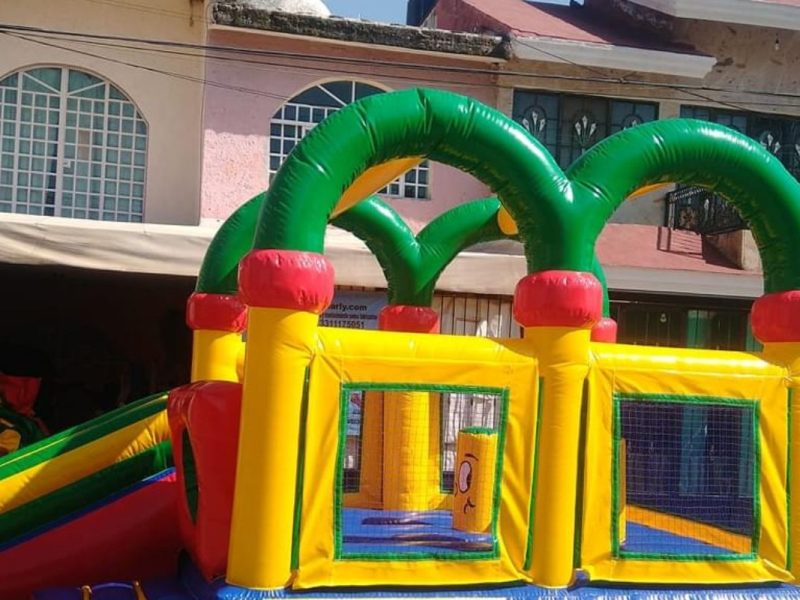 Renta de Inflable Arcos Play