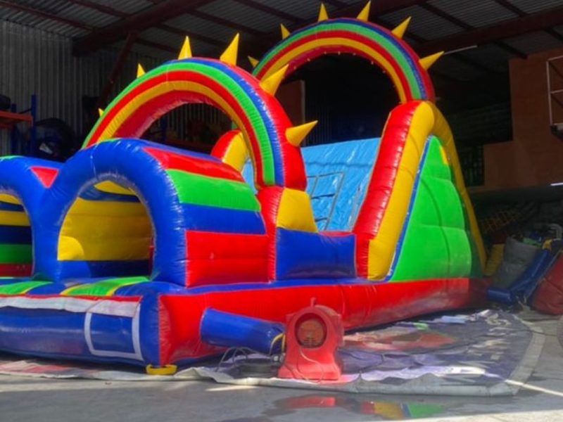 Renta de Inflable Obstáculos Cañones