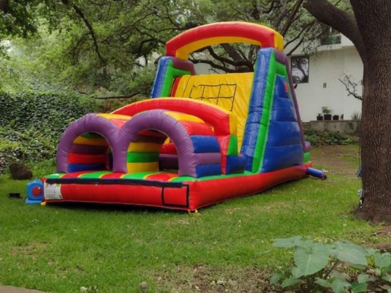 Renta de Inflable Obstáculos de colores