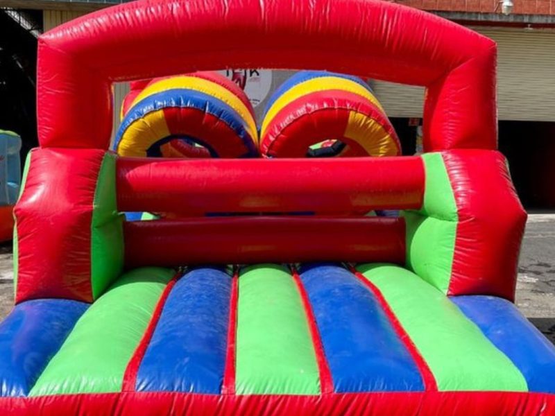 Renta de Inflable Obstáculos 8 mts