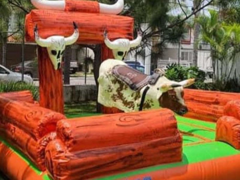 Renta de Toro Mecánico Xtremo
