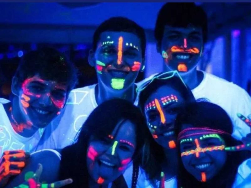 Maquillaje Neon para Bodas y XV años
