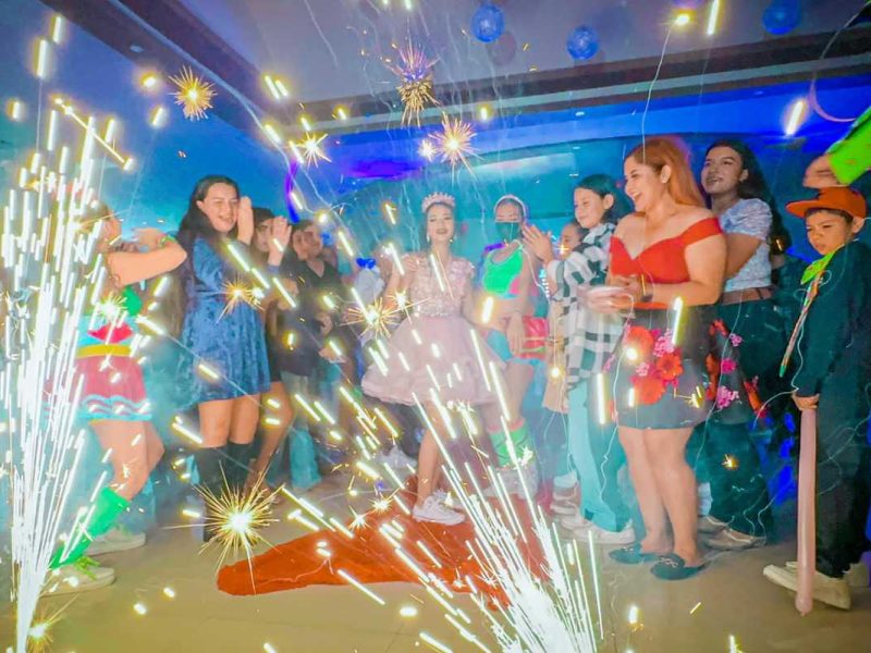 Show con Personajes para Bodas y XV años