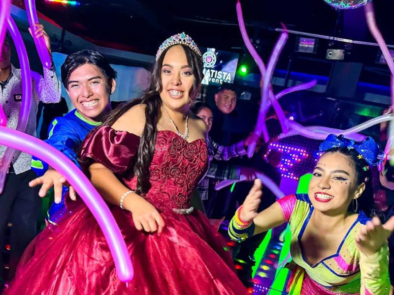 Show con Personajes para Bodas y XV años