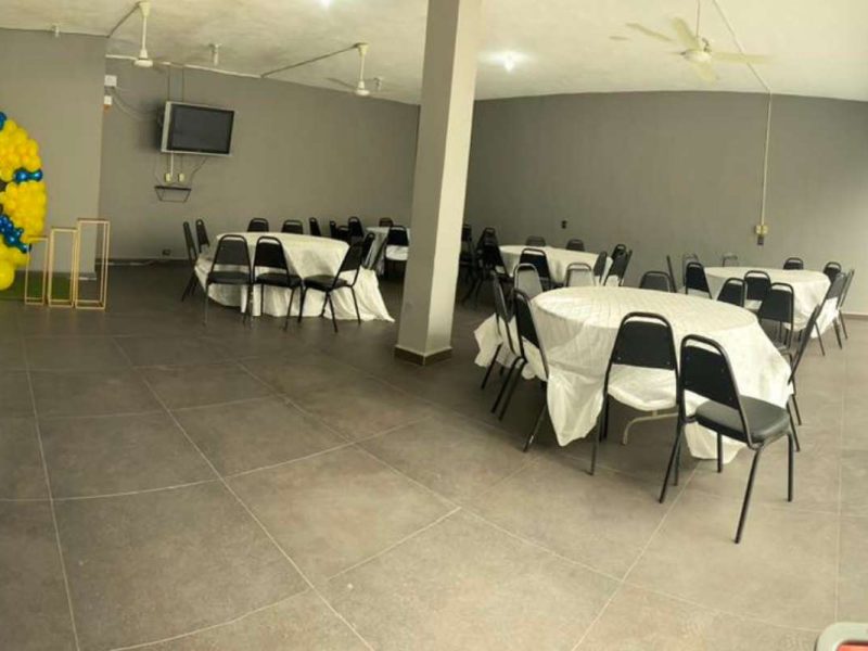 Anni Quinta-Salón