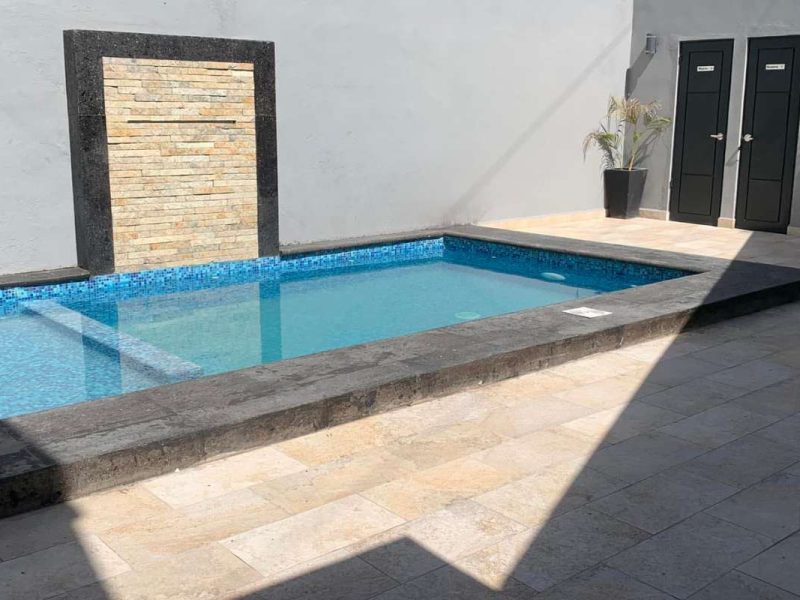 Anni Quinta-Salón