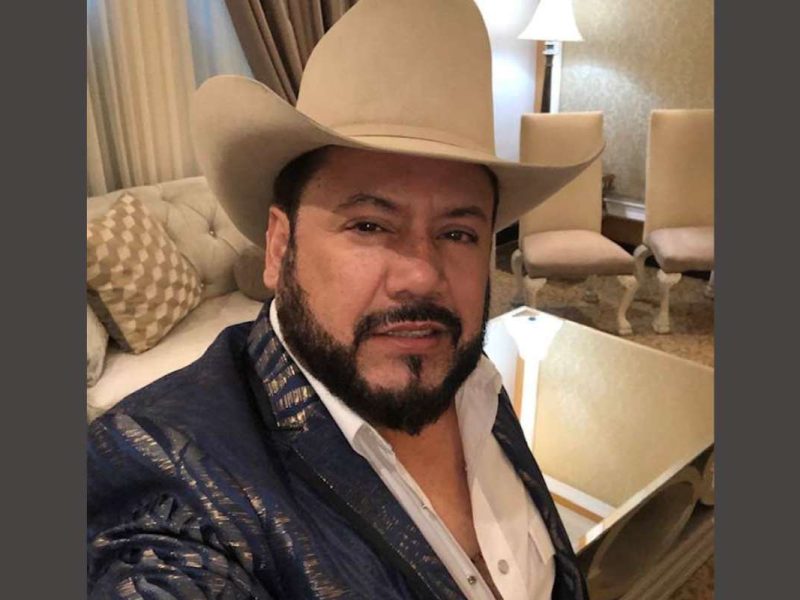 Isaias Lucero Cantante