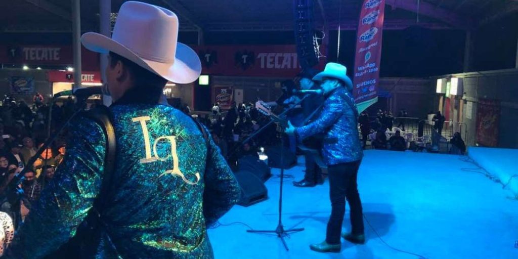 Isaias Lucero Cantante