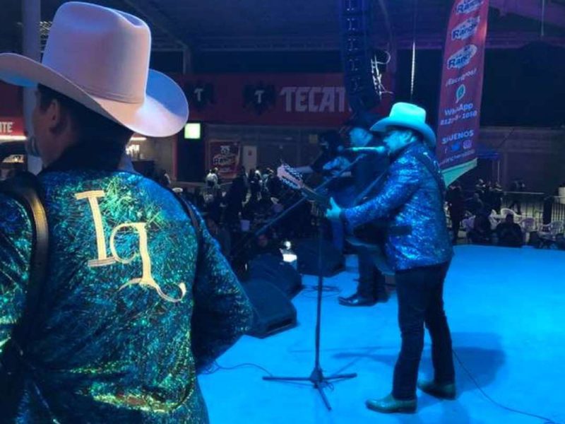 Isaias Lucero Cantante