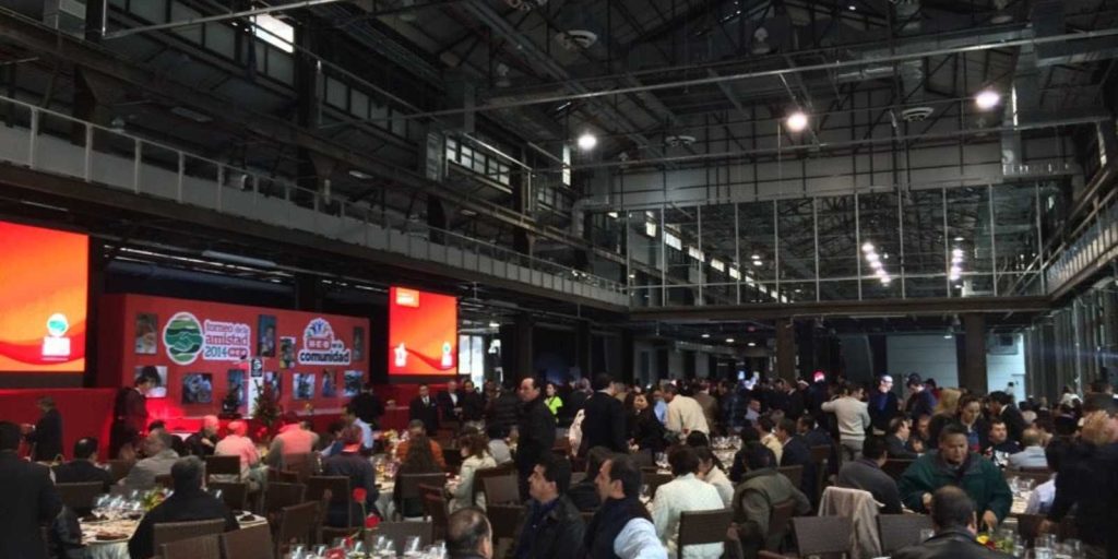 Nave Lewis Ala Acero