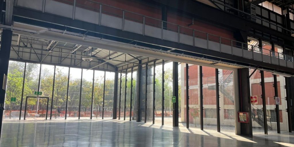 Nave Lewis Ala Acero