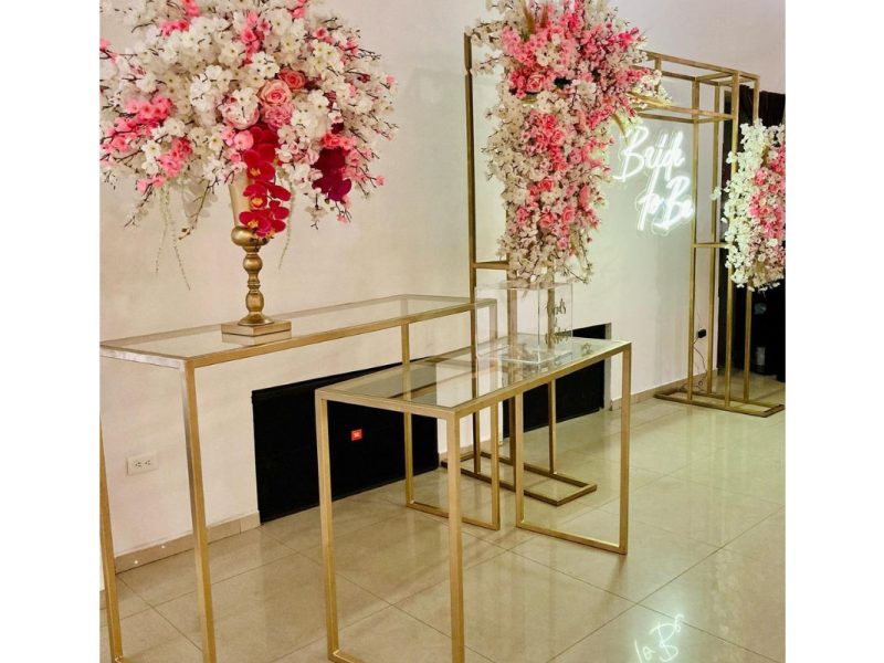 Arreglos Florales Renta de Mobiliario y Decoración