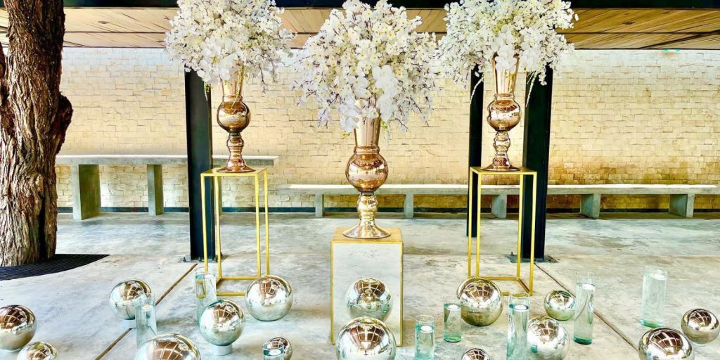 Arreglos Florales Renta de Mobiliario y Decoración