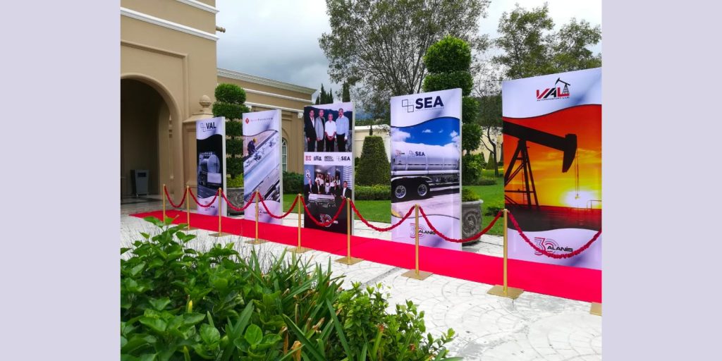 Renta de Alfombra y Set Fotográfico