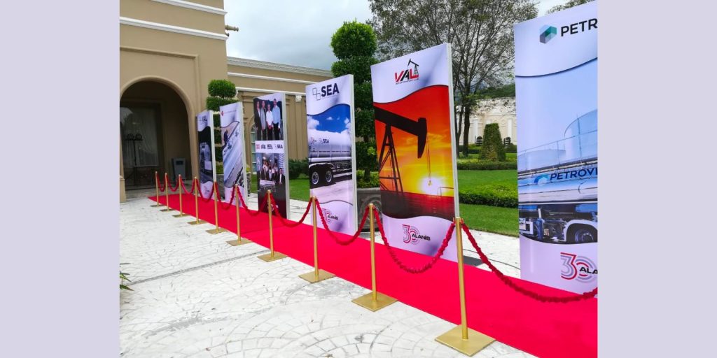 Renta de Alfombra y Set Fotográfico