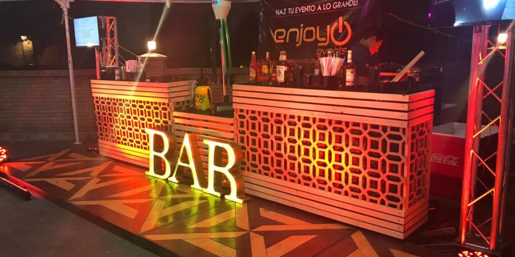 Barra De Bebidas Con Alcohol Ideal Para Bodas