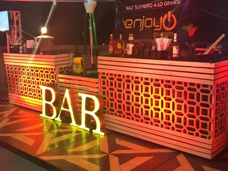 Barra De Bebidas Con Alcohol Ideal Para Bodas