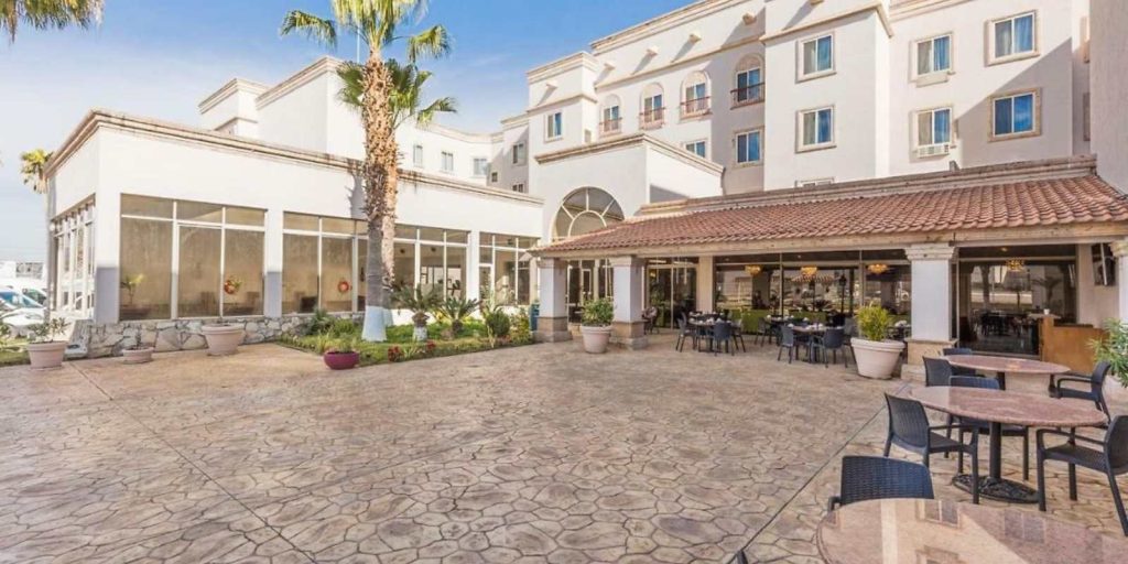 Restaurante Mezze Double Tree By Hilton