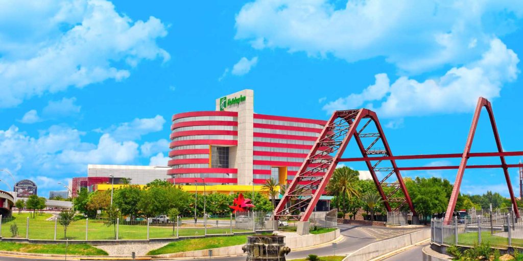 Holiday Inn Parque Fundidora