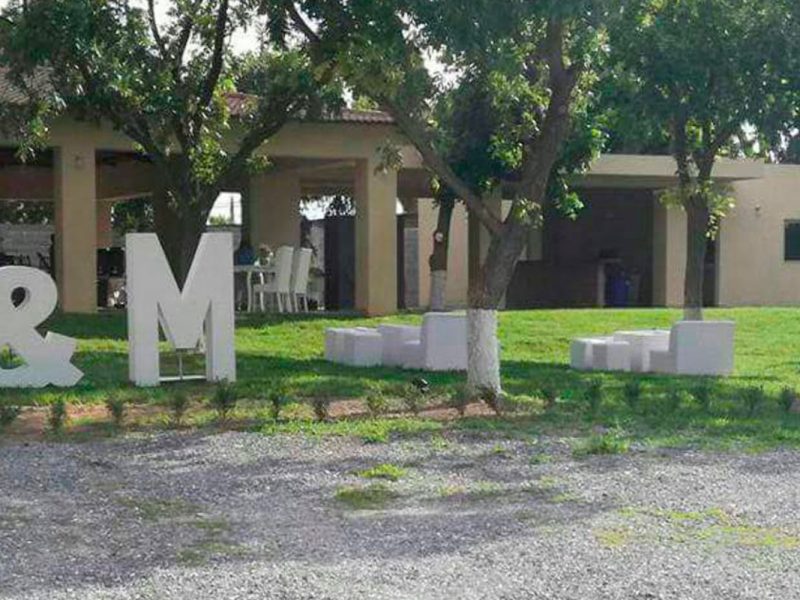 Renta de Letras Gigantes Decorativas