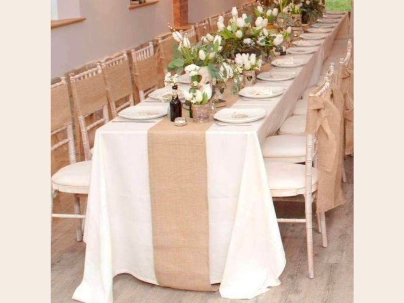 Renta de Mesa rectangular de madera