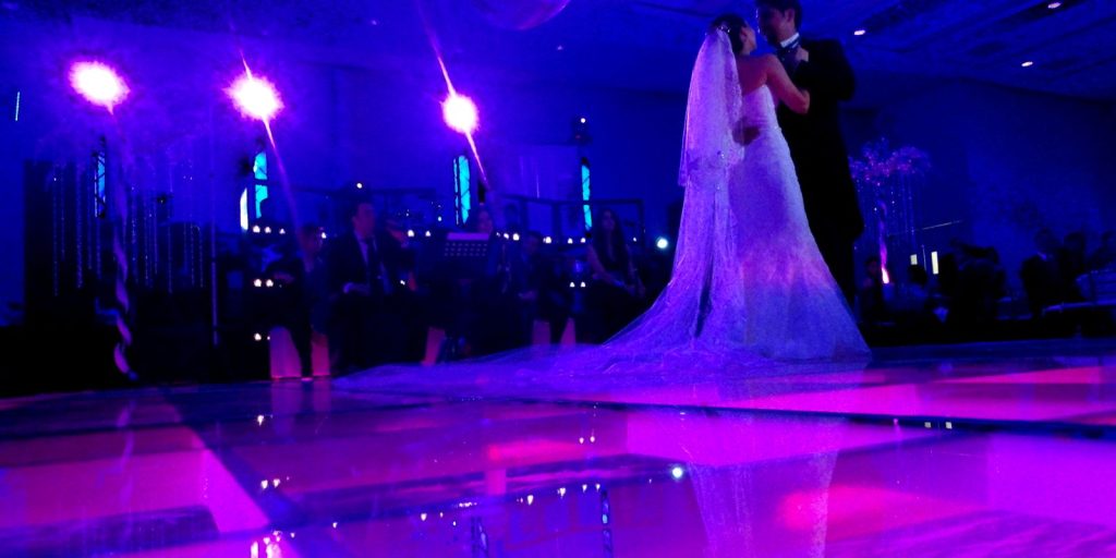 Renta de Pista De Cristal Iluminada