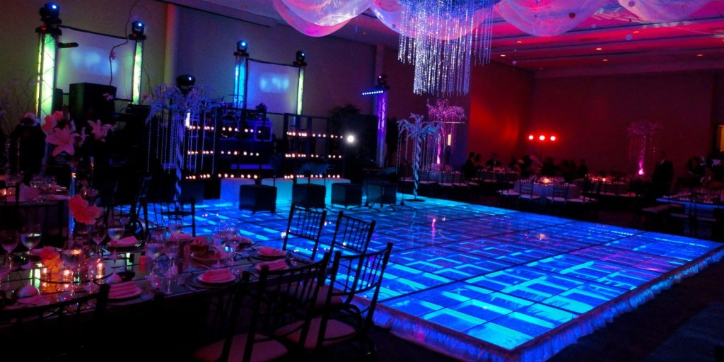 Renta de Pista De Cristal Iluminada