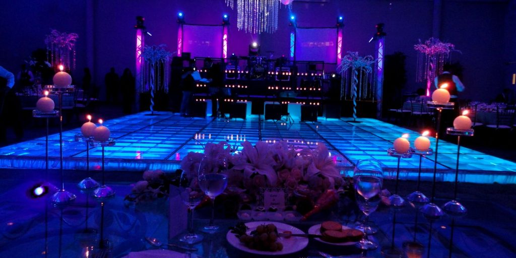 Renta de Pista De Cristal Iluminada