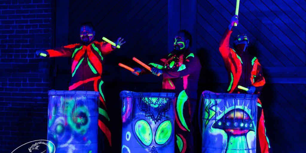 Show de Acrobacias "Fiesta Neón"