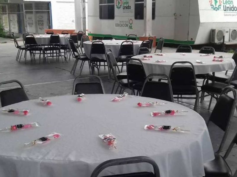 Renta de Mesas (Incluyen 10 Sillas Banqueteras o Avant Garde y Mantel)