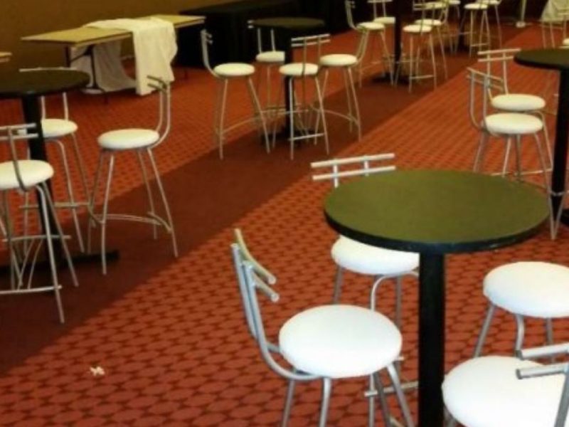 Set de Mesas y Sillas Estilo Bar