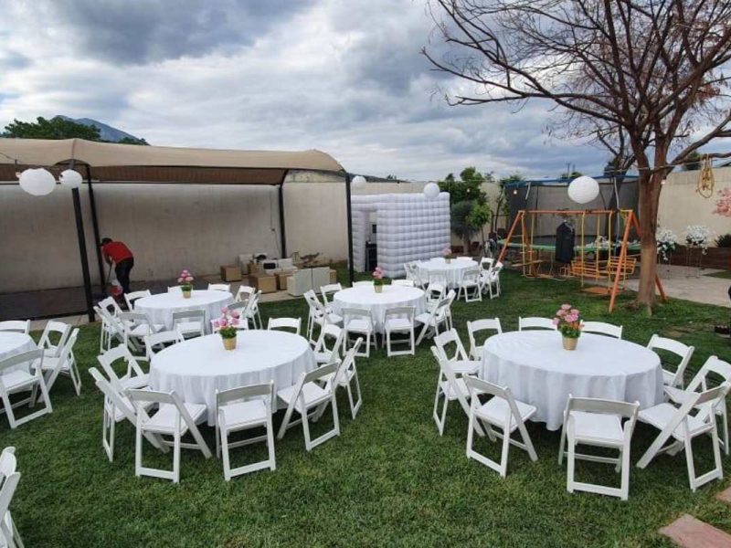 Renta de Mesas (Incluyen 10 Sillas Banqueteras o Avant Garde y Mantel)