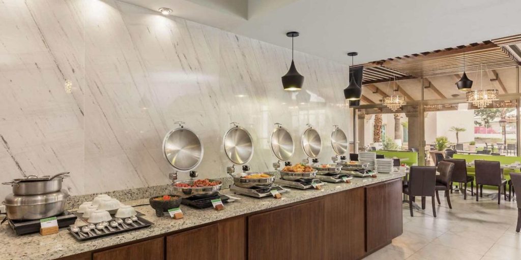 Restaurante Mezze Double Tree By Hilton