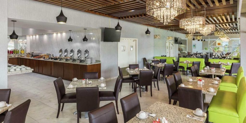 Restaurante Mezze Double Tree By Hilton