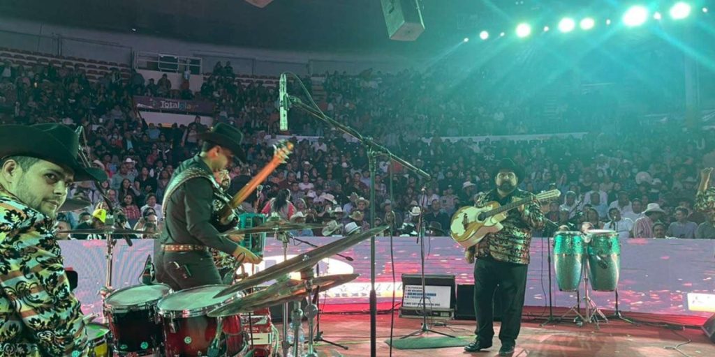 Salomón Robles y sus Legendarios