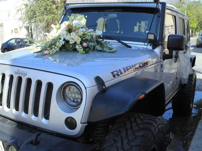 Renta de Jeep Para Bodas y XV años