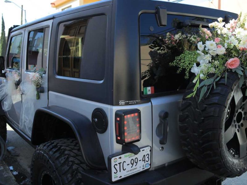 Renta de Jeep Para Bodas y XV años
